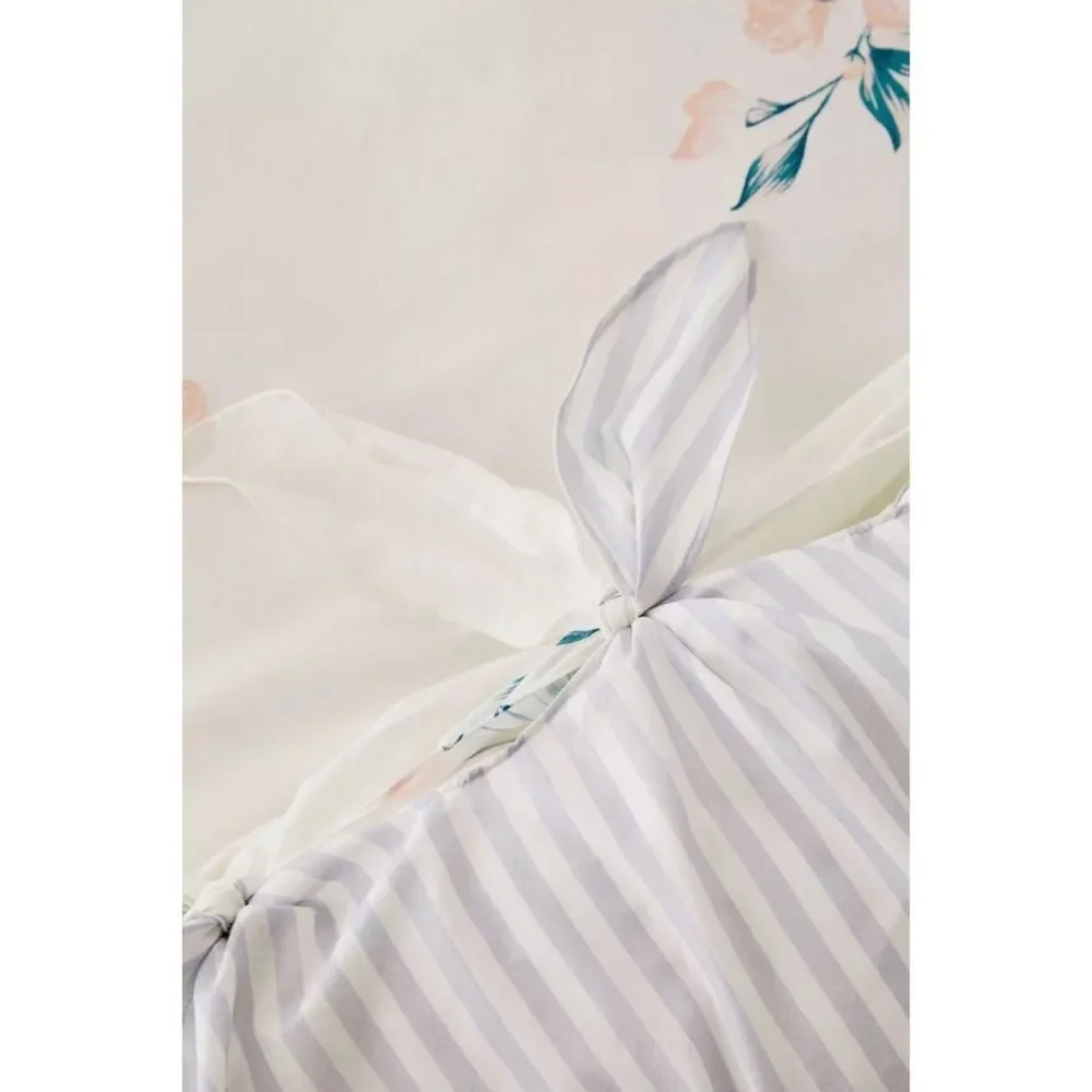Urban Outfitters Meg Floral Knot Duver Cover & Standard Pillowcases Set Twin XL